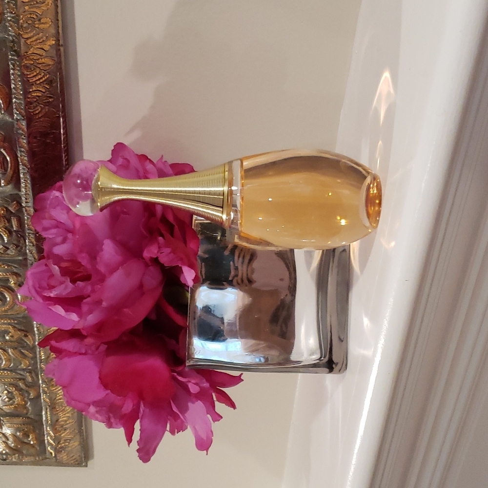 Christian dior j'adore perfume